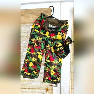 Kids Burton Dryride Small Snowboard Jacket/Pants/Gloves Set